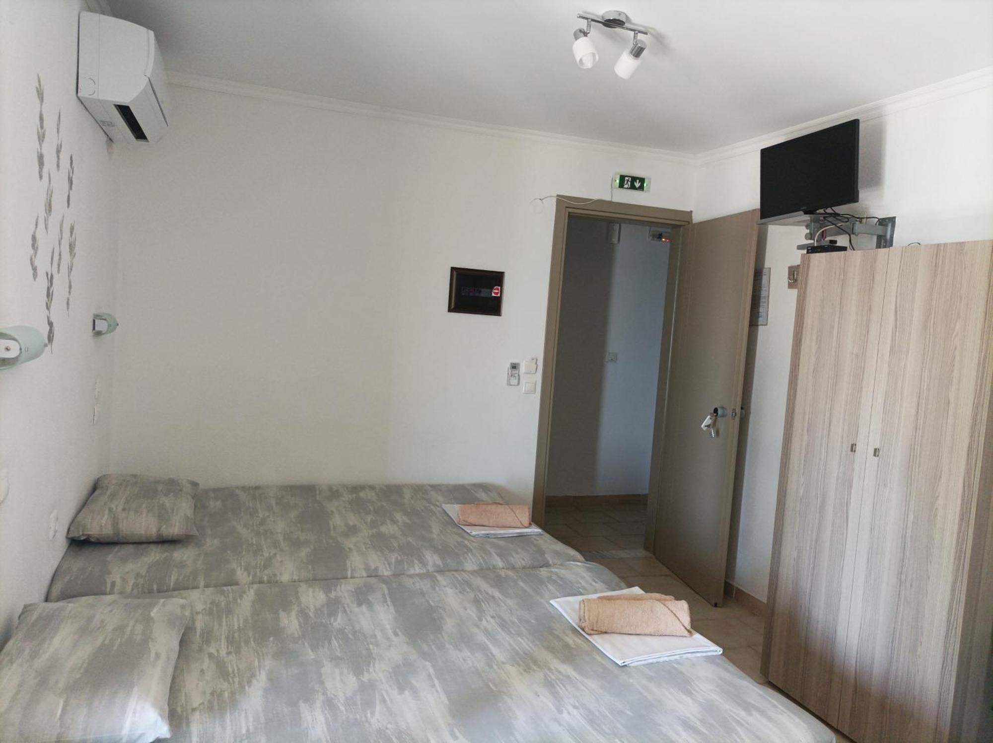 Kleanthis Blue Apartment Nea Vrasna Exterior photo
