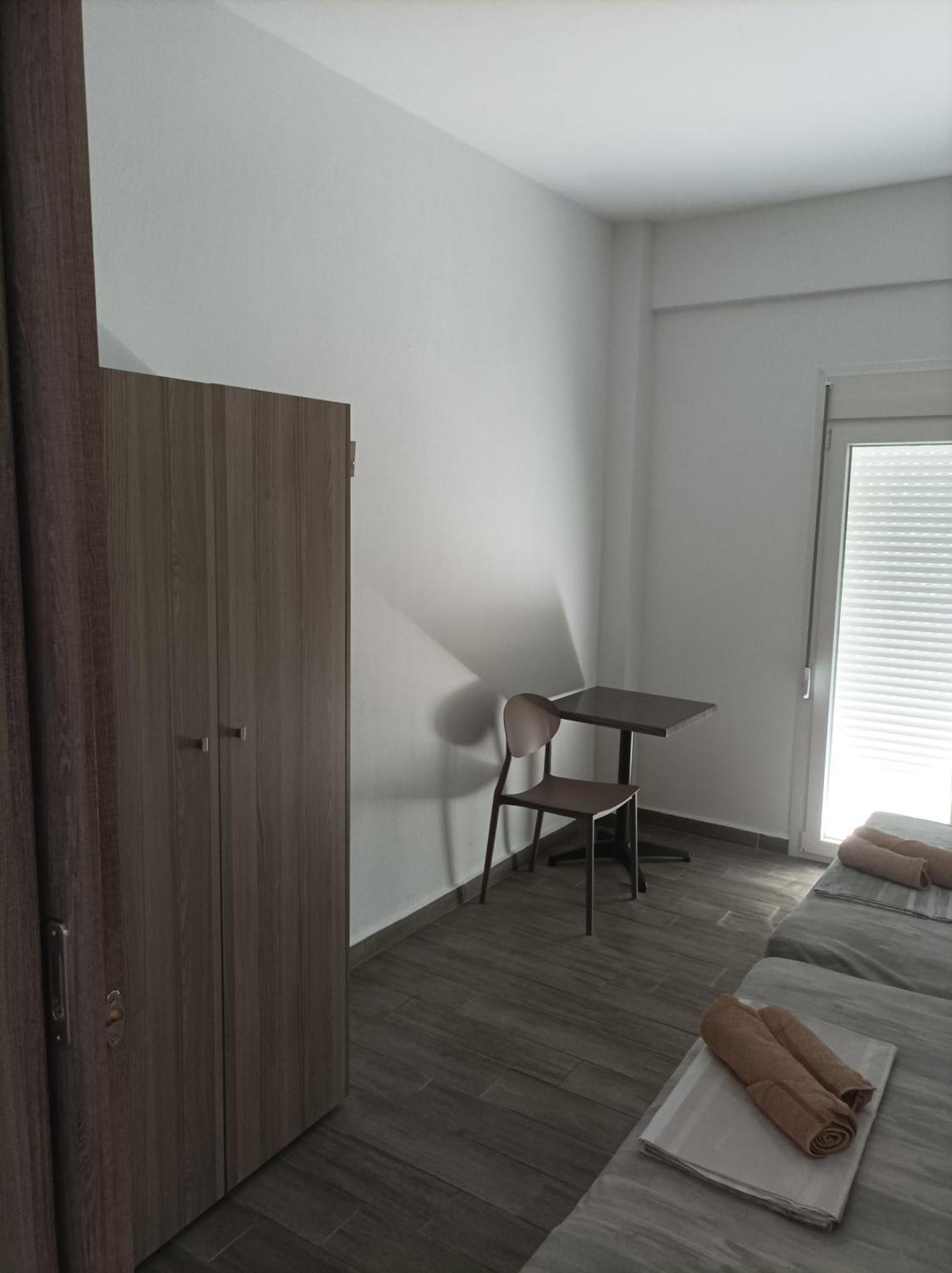 Kleanthis Blue Apartment Nea Vrasna Exterior photo